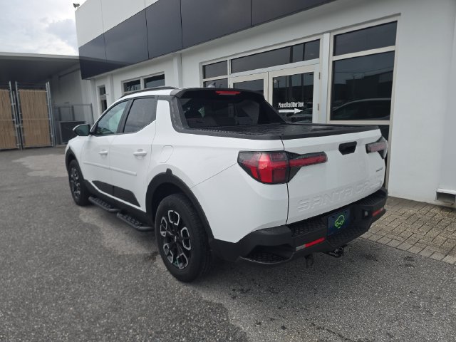 Used 2022 Hyundai Santa Cruz SEL Premium AWD/4WD image 6