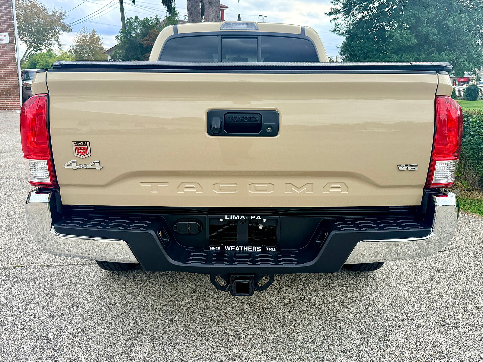 Used 2016 Toyota Tacoma SR5 w/ SR5 Appearance Package (SN) AWD/4WD image 5