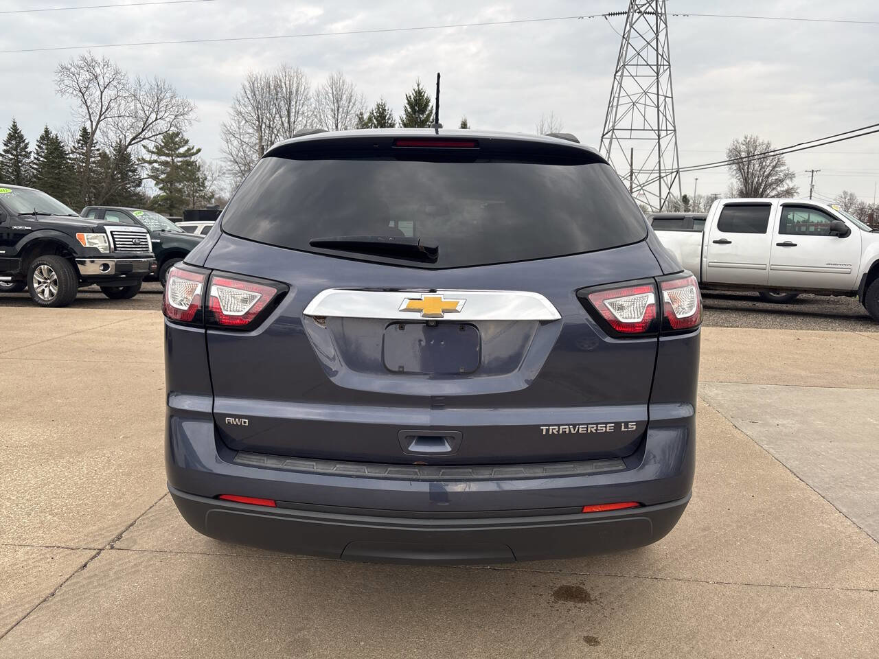Used 2013 Chevrolet Traverse LS image 5