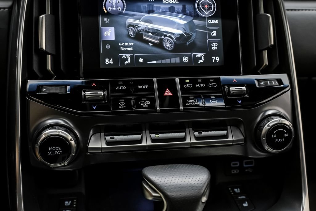 Used 2024 Lexus LX 600 F Sport AWD/4WD image 30