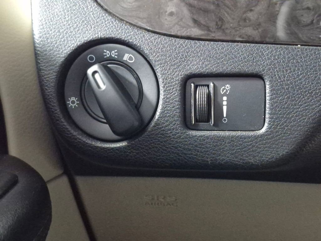 Used 2015 Dodge Grand Caravan SE w/ Quick Order Package 29E SE FWD image 17