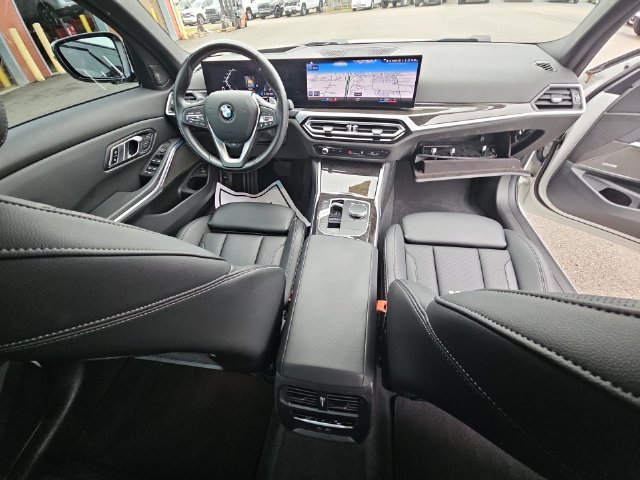 Used 2023 BMW 330i xDrive Sedan w/ Premium Package AWD/4WD image 23