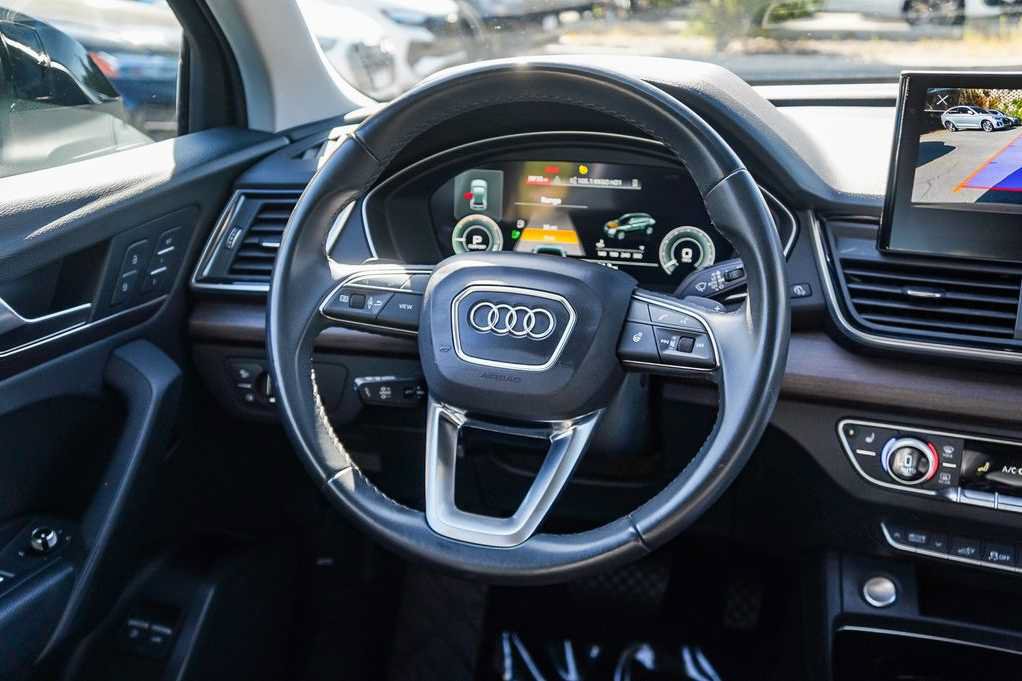 Used 2023 Audi Q5 e Premium w/ Convenience Package AWD/4WD image 15