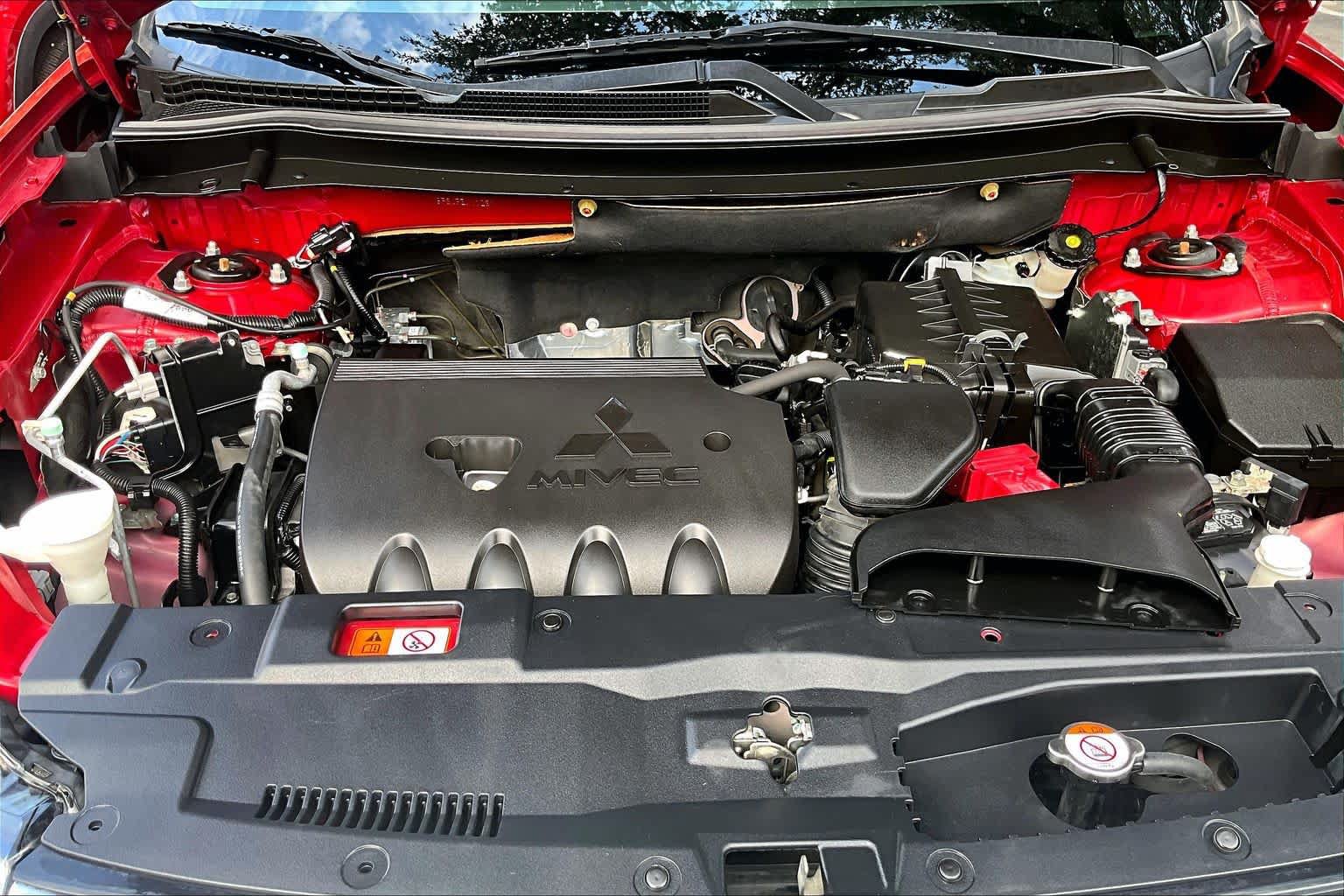 Used 2015 Mitsubishi Outlander SE FWD image 30
