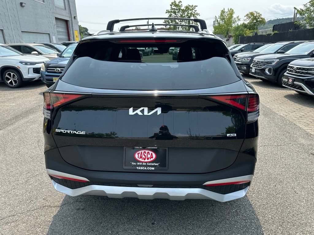 Used 2024 Kia Sportage EX AWD/4WD image 6