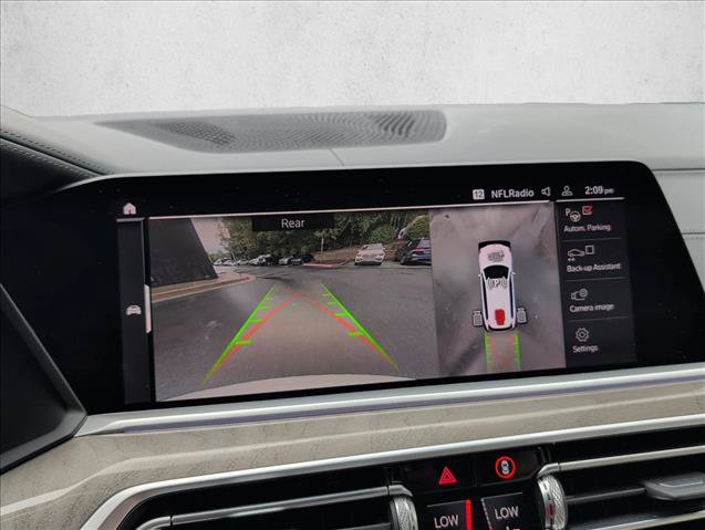 Used 2021 BMW X7 M50i AWD/4WD image 12