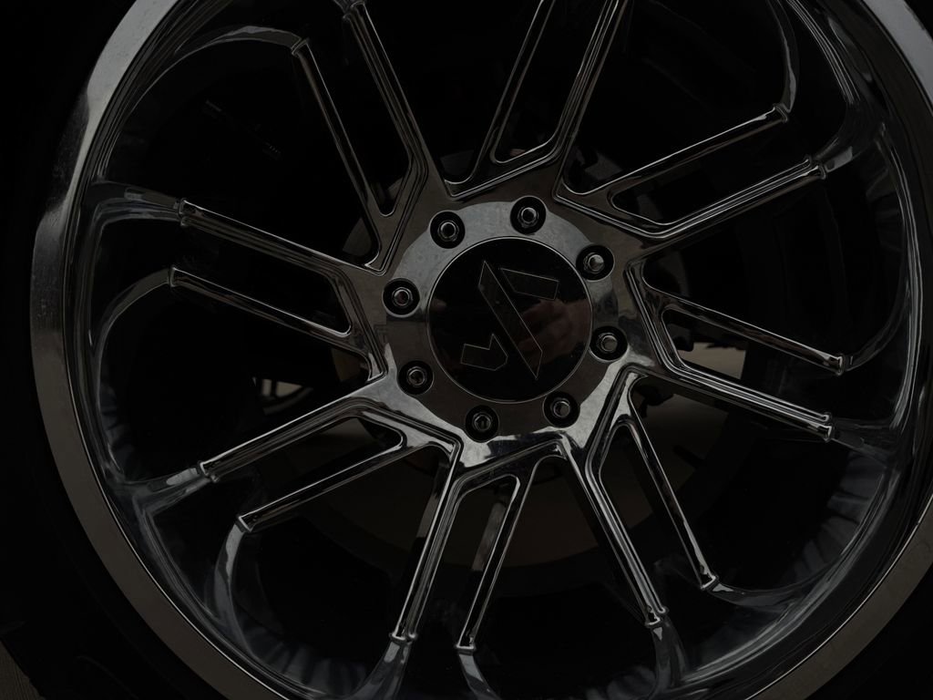 Used 2024 GMC Sierra 2500 Denali w/ Denali Reserve Package image 9