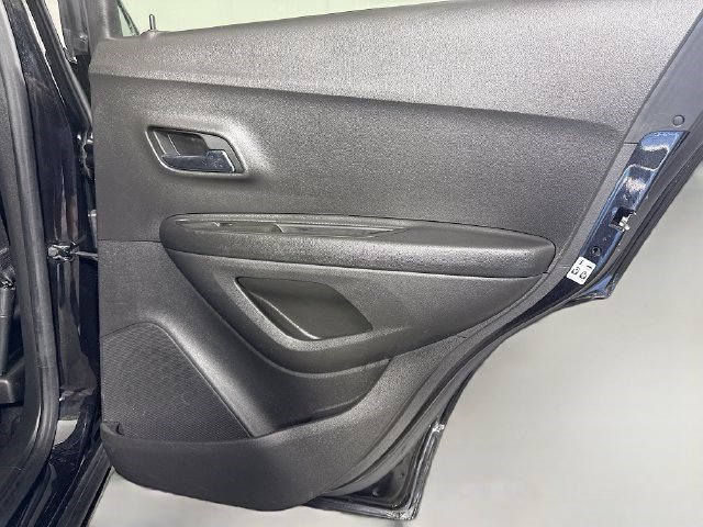 Used 2021 Chevrolet Trax LS w/ Tint and Cruise Package FWD image 26