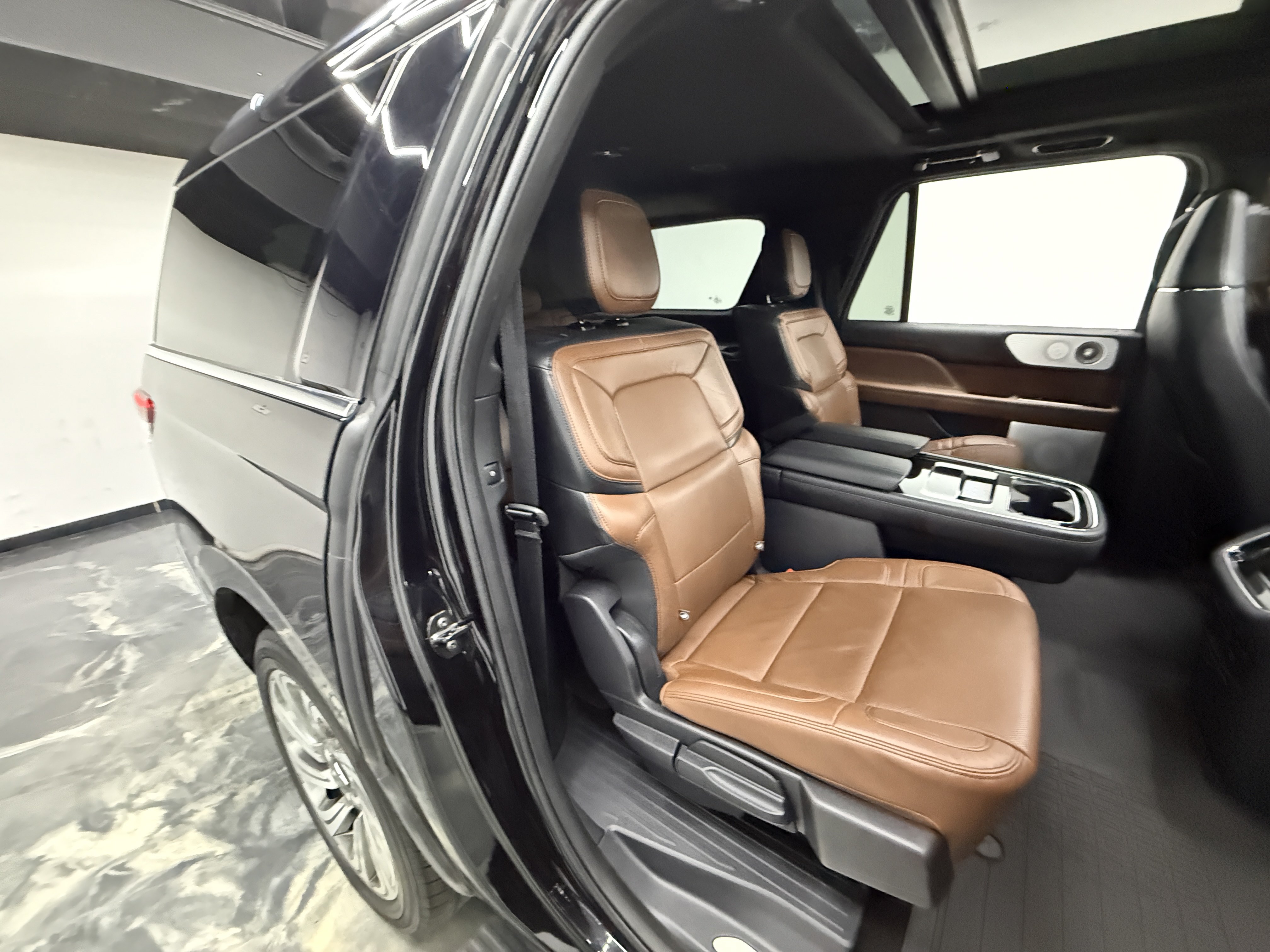 Used 2023 Lincoln Navigator L Reserve w/ Equipment Group 201A AWD/4WD image 26