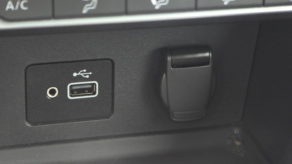 Used 2021 Nissan Sentra S w/ Trunk Package image 6