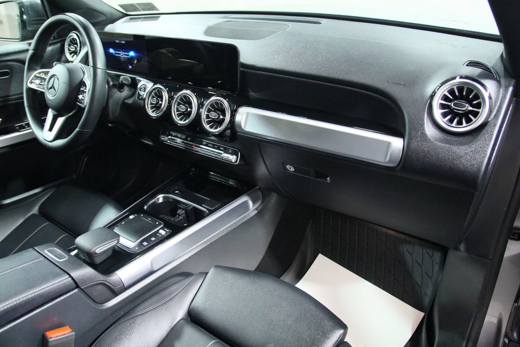 Used 2023 Mercedes-Benz GLB 250 4MATIC image 21