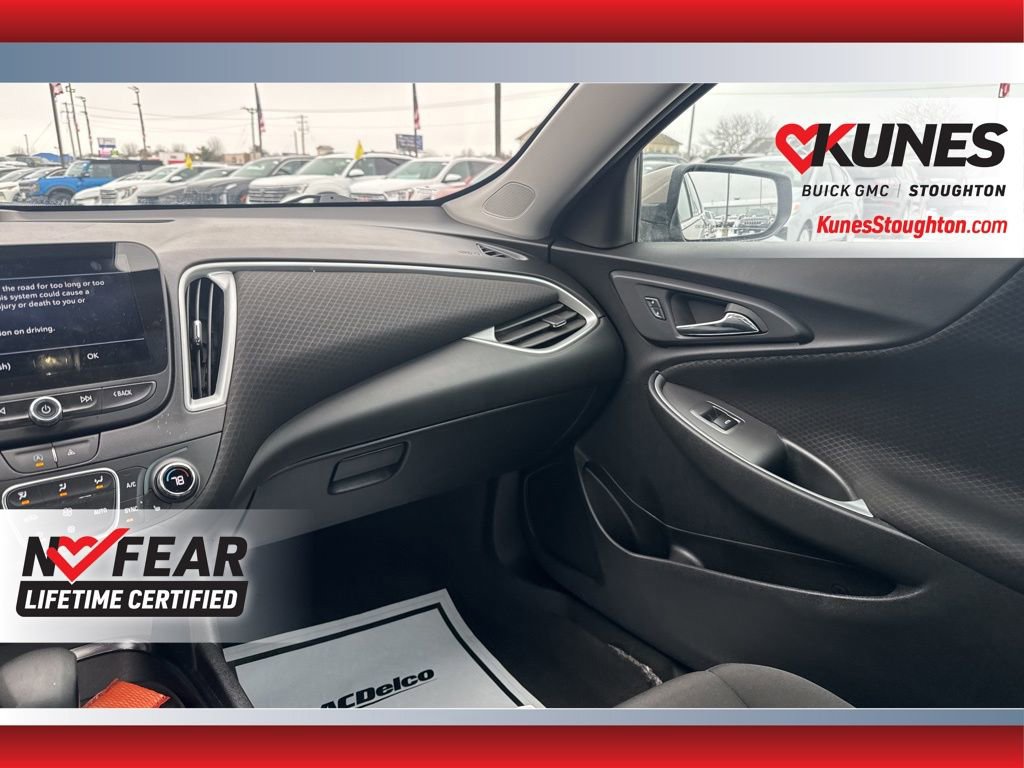 Used 2024 Chevrolet Malibu LT image 35