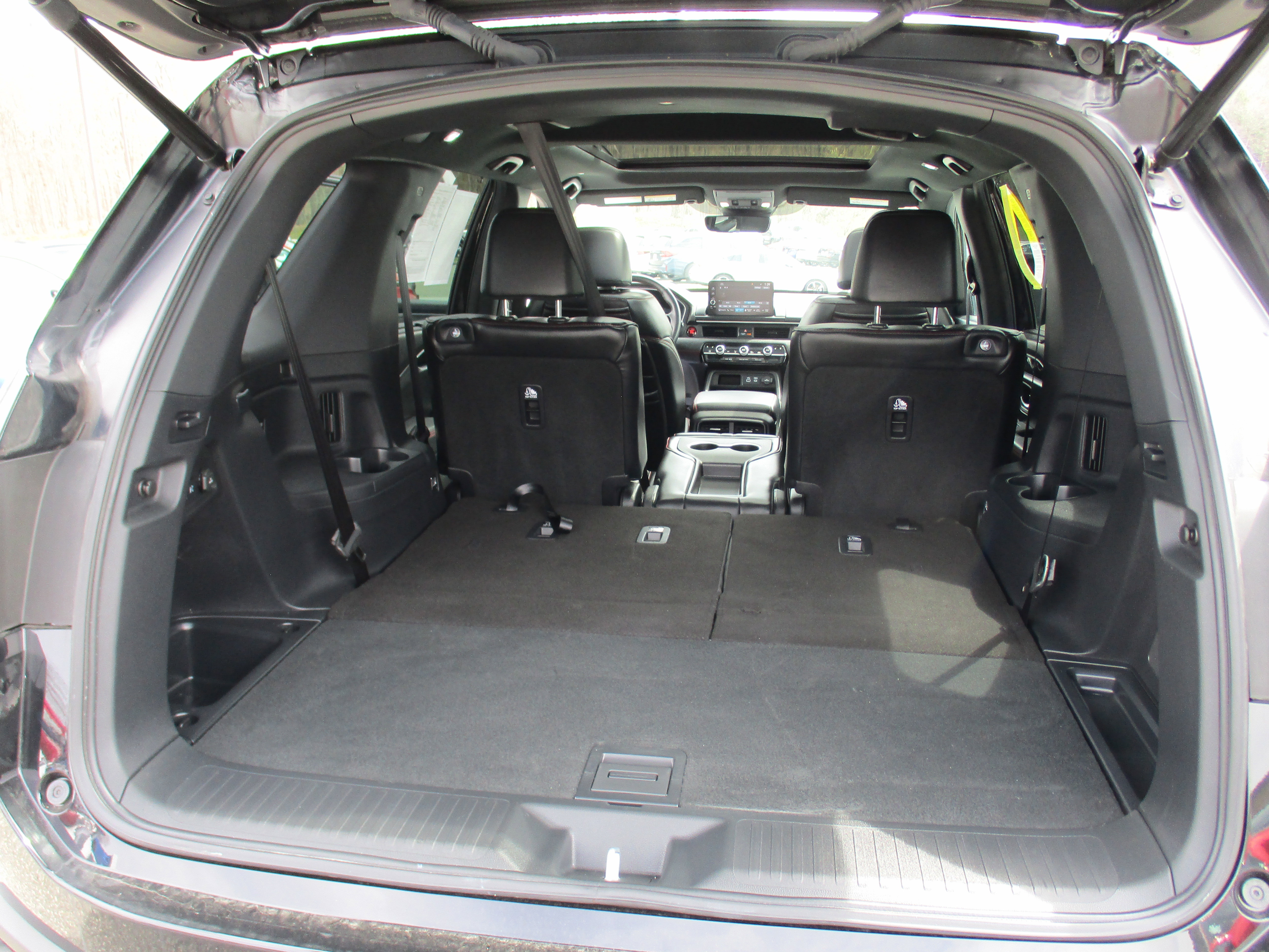 Certified 2025 Honda Pilot Black Edition image 13