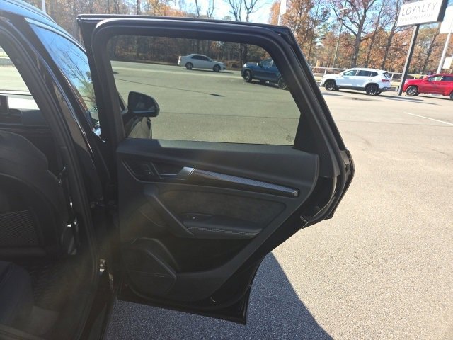 Used 2020 Audi SQ5 Premium Plus w/ Premium Plus Package image 31