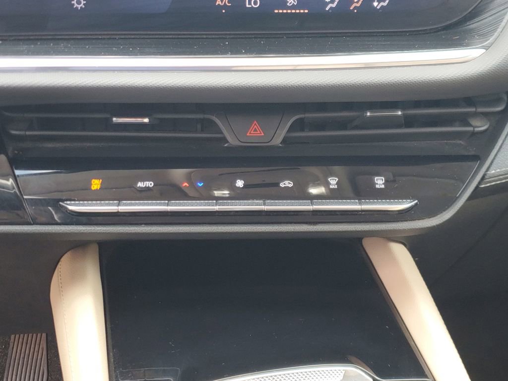 Used 2024 Buick Envision Preferred AWD/4WD image 25