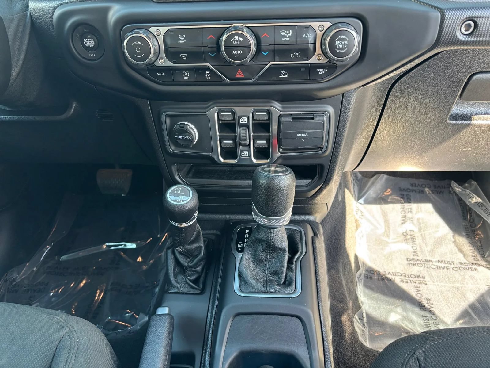 Used 2021 Jeep Wrangler Unlimited Sport AWD/4WD image 27