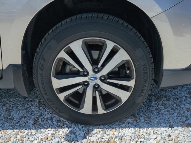 Used 2019 Subaru Outback 2.5i Limited w/ Popular Package #2 AWD/4WD image 12