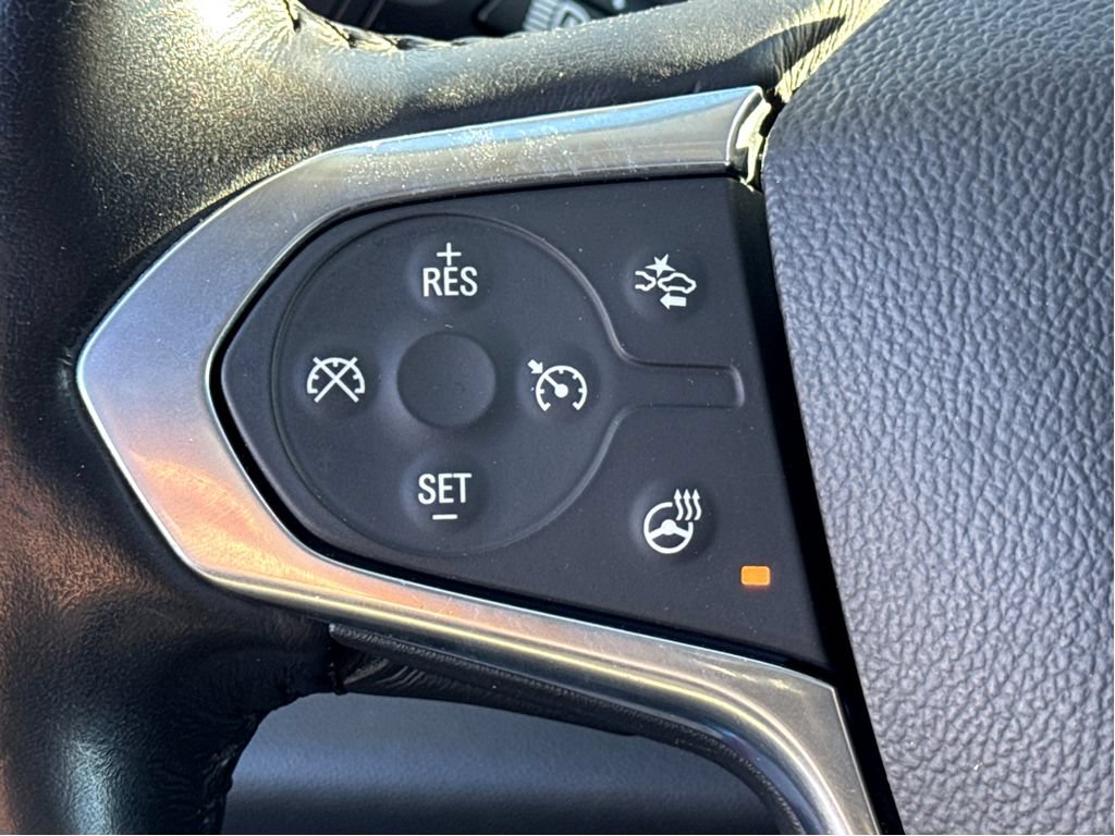 Used 2020 Chevrolet Traverse Premier FWD image 16