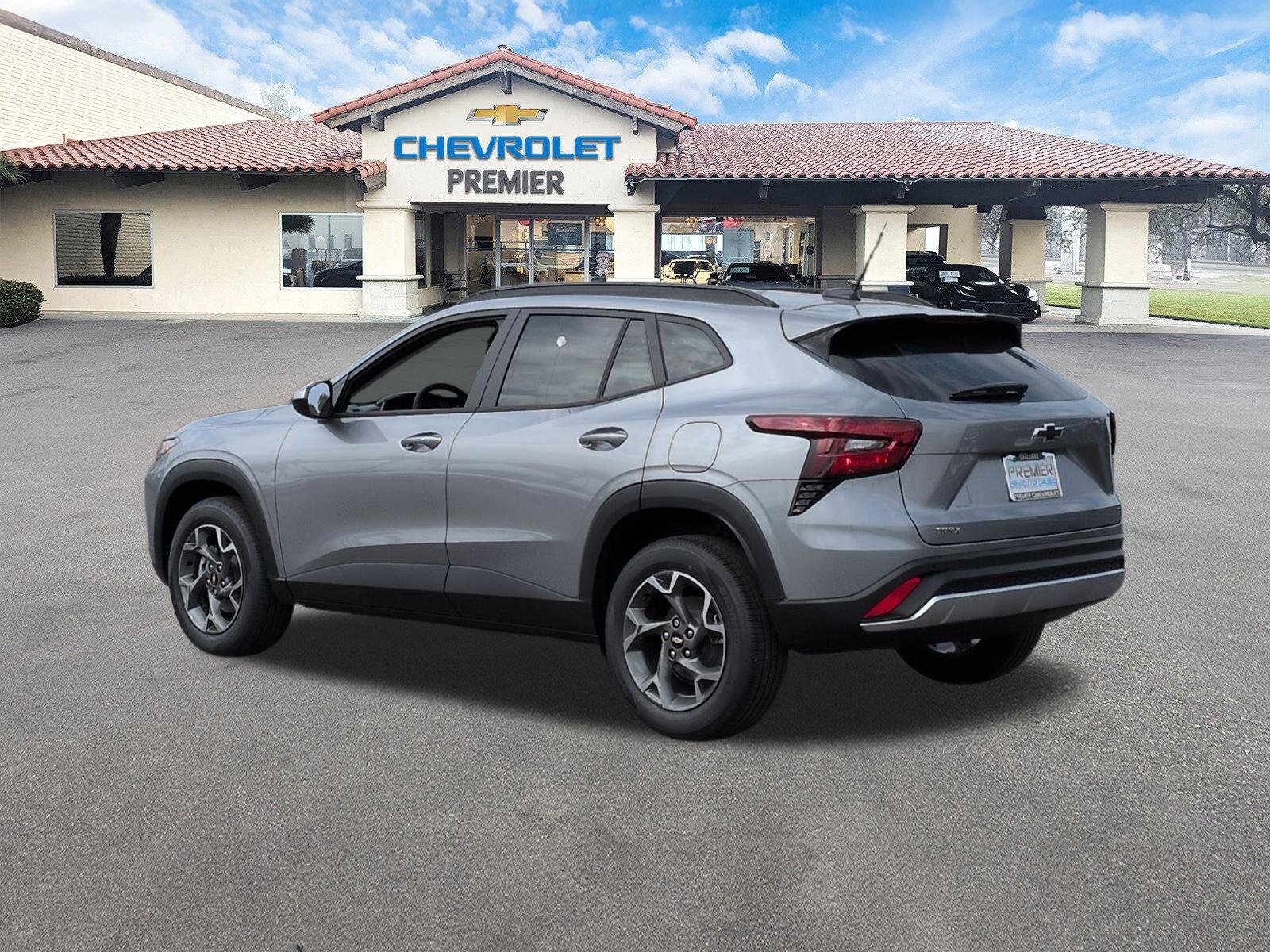 New 2026 Chevrolet Trax LT w/ Driver Confidence Package FWD image 6