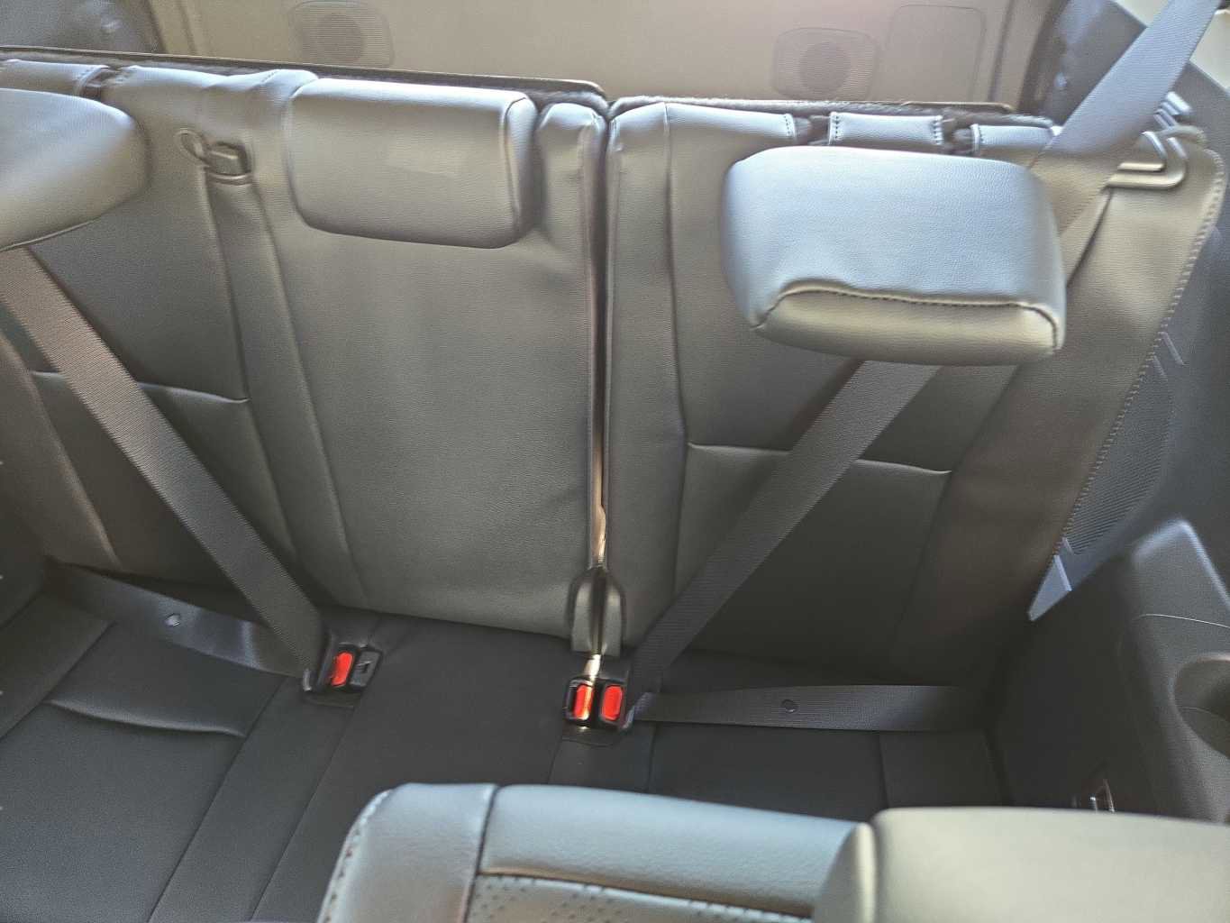 New 2026 Toyota Highlander Platinum AWD/4WD image 19