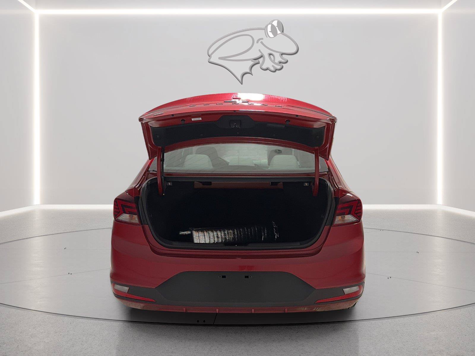 Used 2020 Hyundai Elantra SE FWD image 9