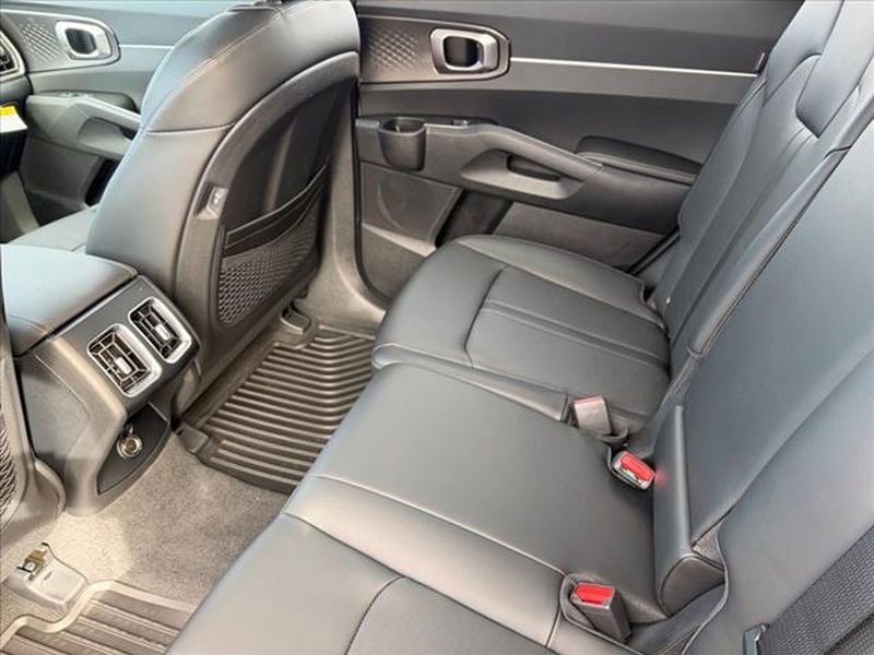 New 2026 Kia Sorento S image 13