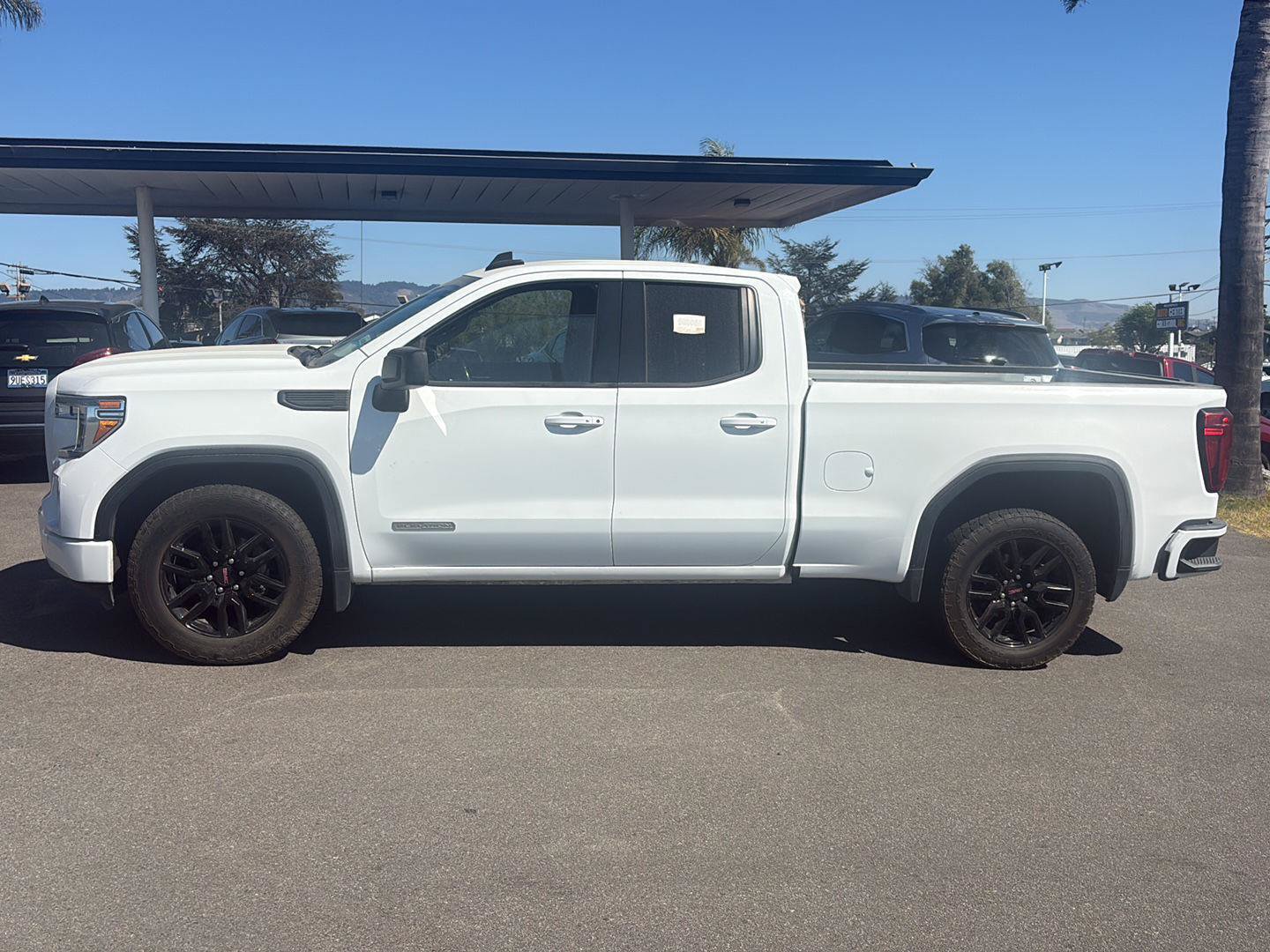 Used 2021 GMC Sierra 1500 Elevation RWD image 2