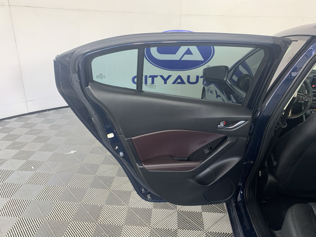 Used 2017 MAZDA MAZDA3 Grand Touring w/ Premium Equipment Package FWD image 30