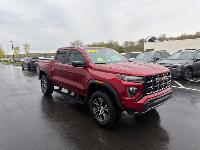 Used 2024 GMC Canyon AT4 w/ AT4 Premium Package AWD/4WD image 3