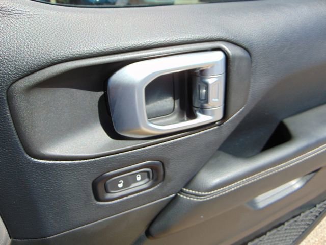 Used 2019 Jeep Wrangler Unlimited Sahara image 26