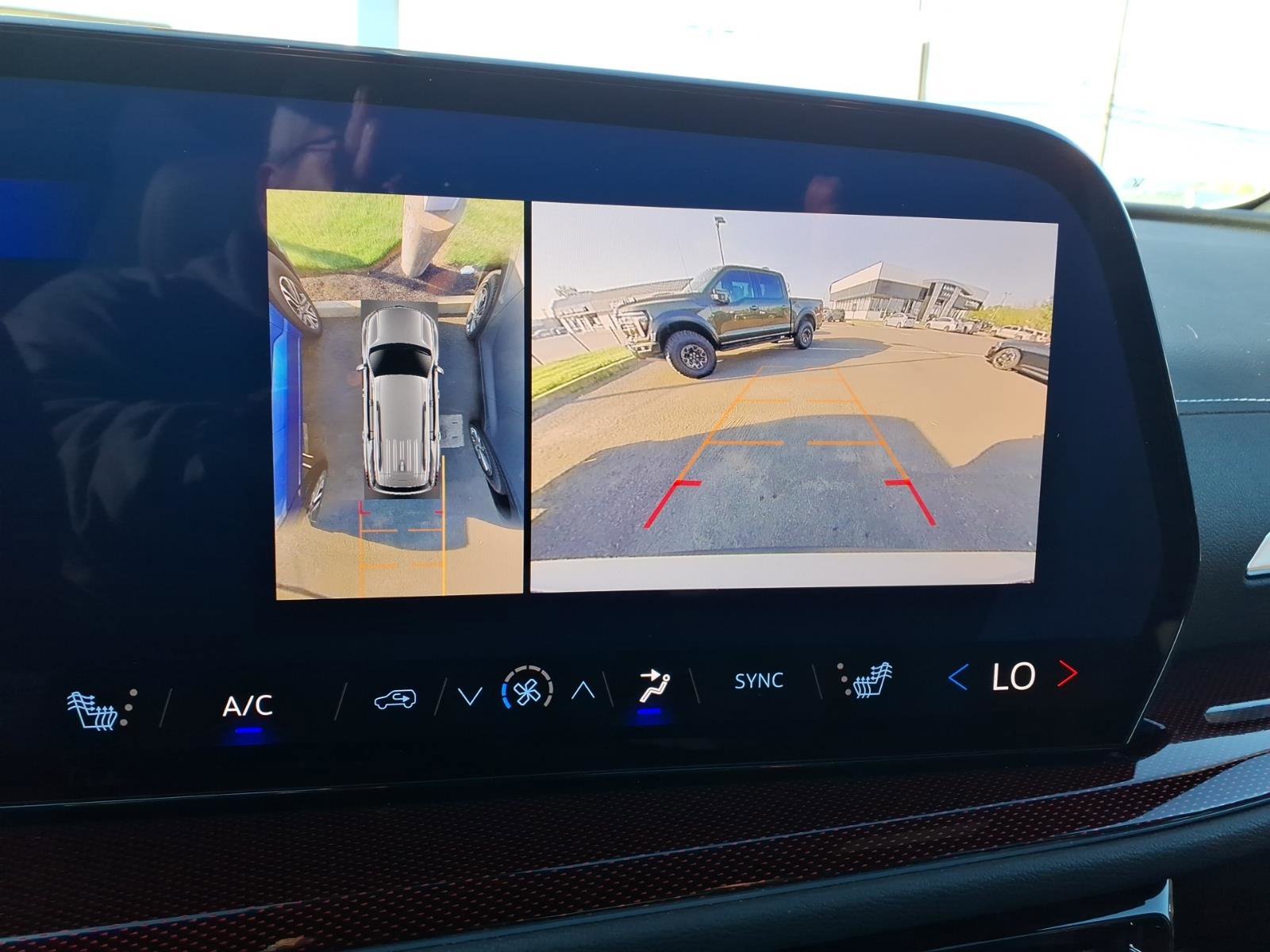 Certified 2025 Chevrolet Traverse Z71 w/ Driver Confidence Package AWD/4WD image 32