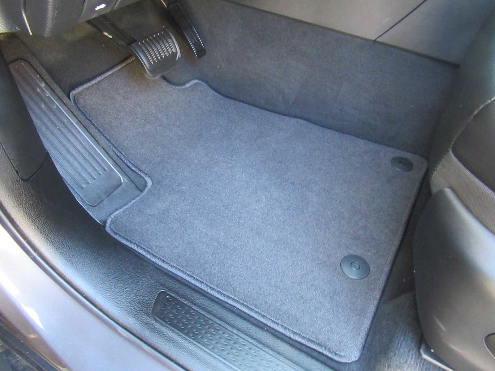 New 2025 Jeep Grand Cherokee Limited w/ Trailer Tow Package image 23