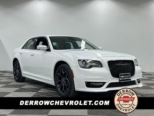 Used 2023 Chrysler 300 Touring L w/ Comfort Group