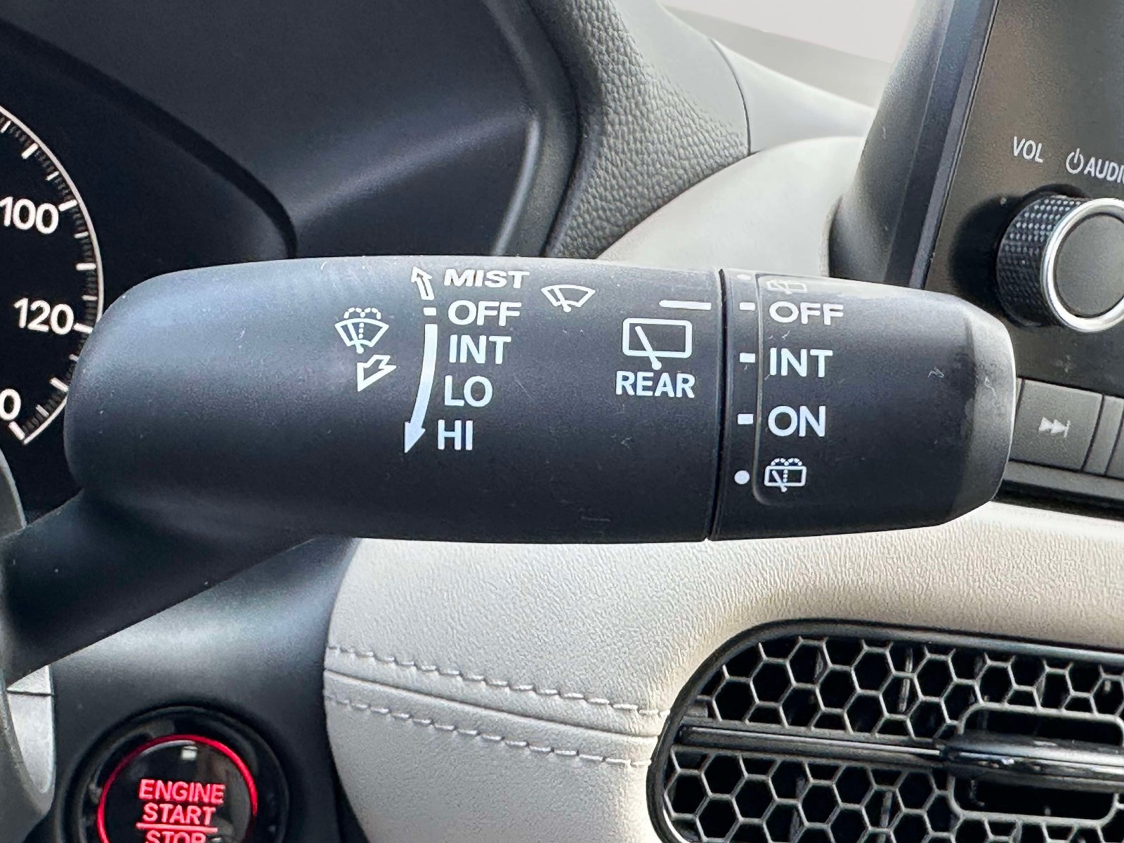 Used 2023 Honda HR-V LX image 14