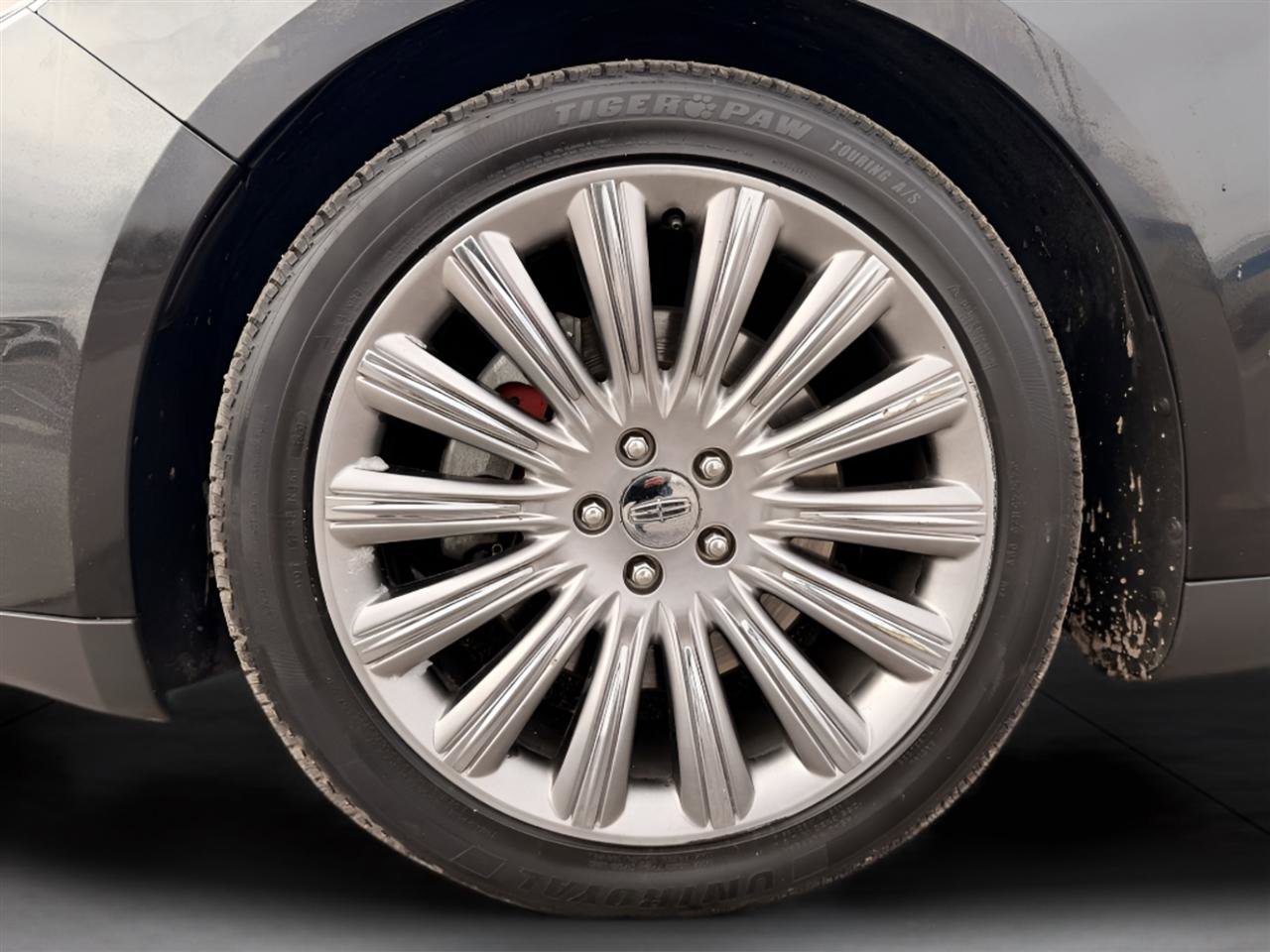Used 2015 Lincoln MKS w/ Equipment Group 101A FWD image 30