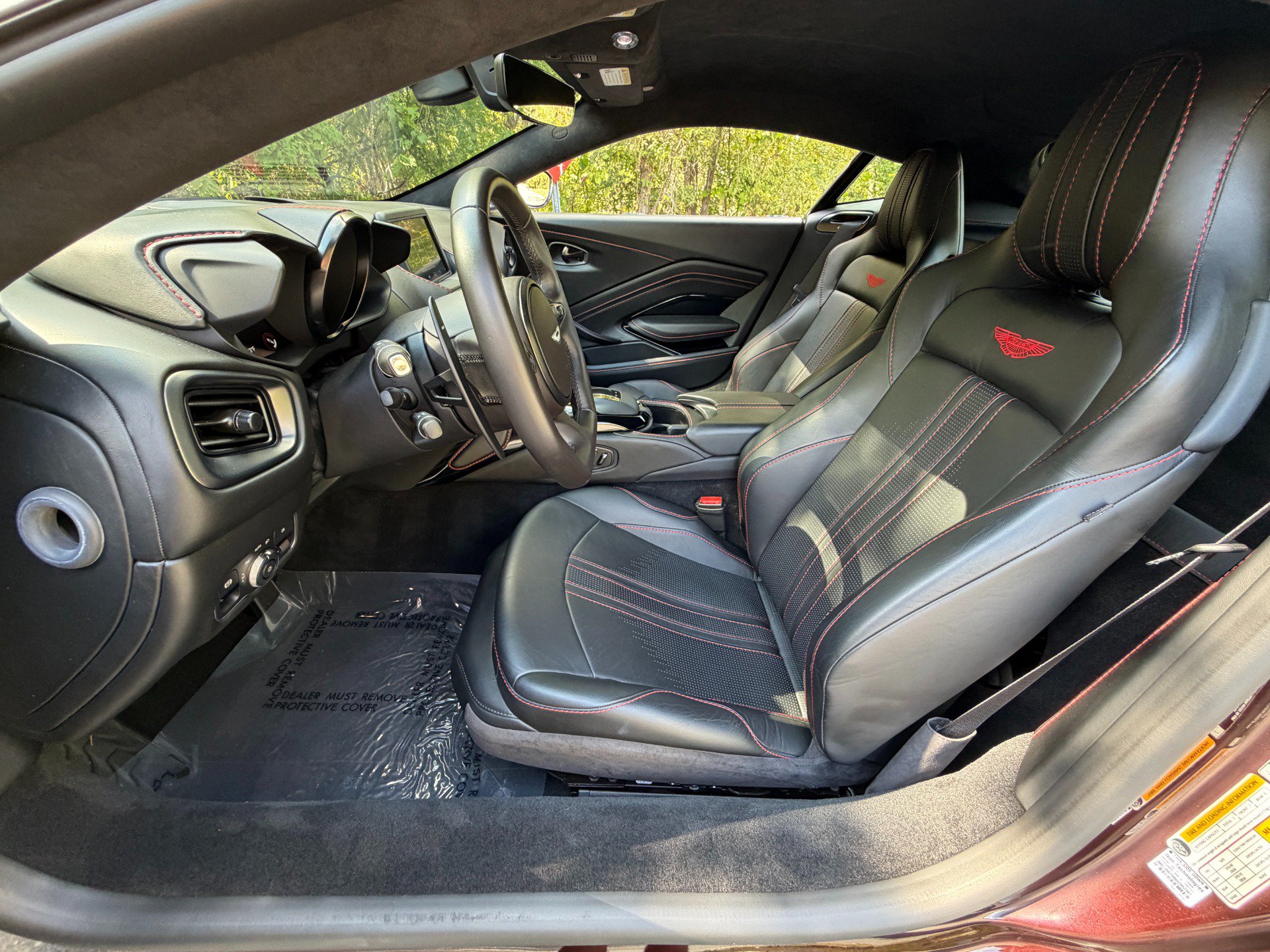 Used 2020 Aston Martin V8 Vantage Coupe RWD image 34