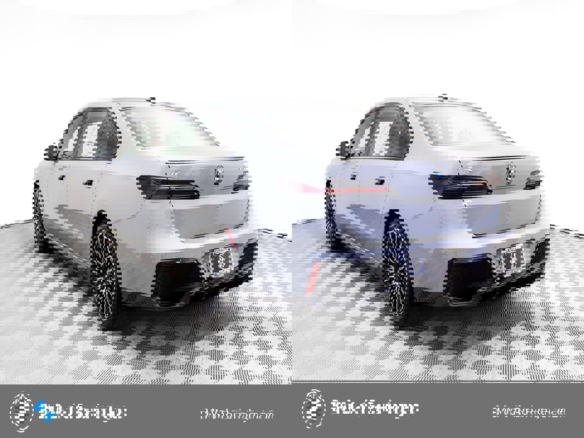 New 2026 BMW i7 xDrive60 w/ Executive Package image 3