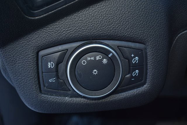 Used 2019 Ford Escape SEL image 16