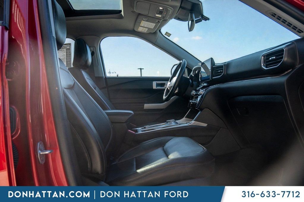 Used 2022 Ford Explorer Limited w/ Equipment Group 301A image 31