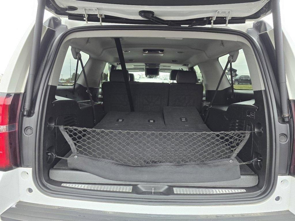 Used 2019 Chevrolet Suburban LT RWD image 18