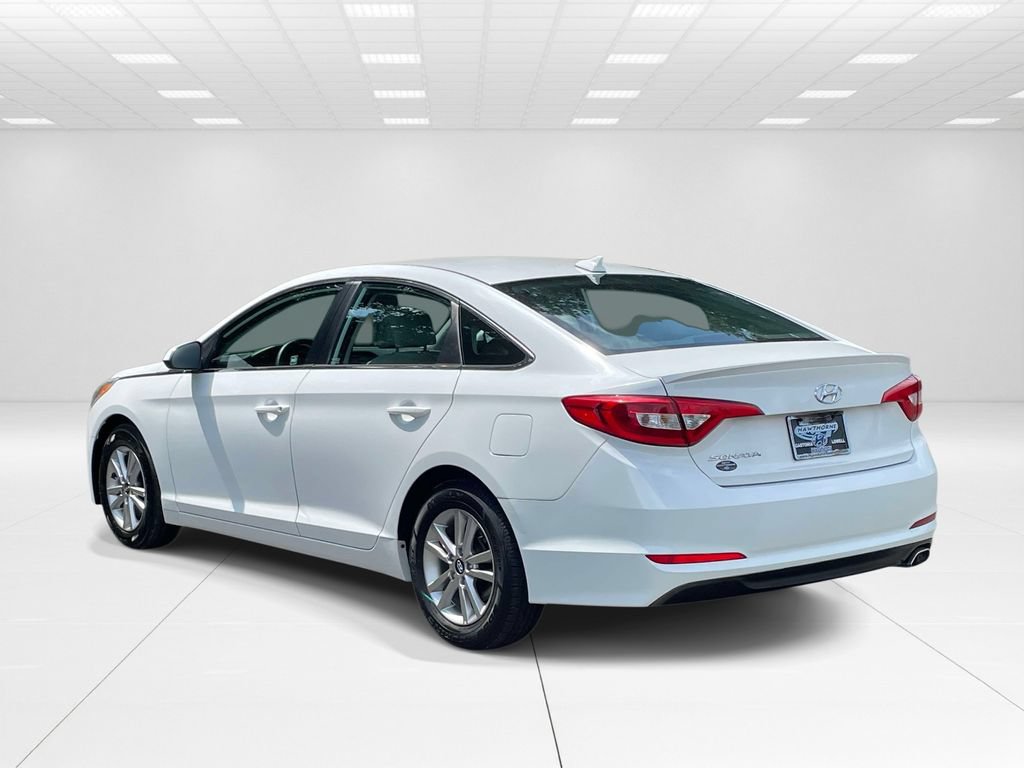 Used 2017 Hyundai Sonata SE FWD image 4