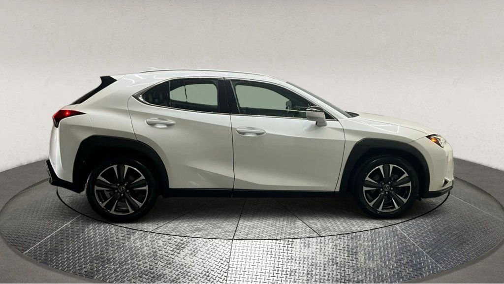 Used 2020 Lexus UX 200 200 Base w/ Premium Package image 9