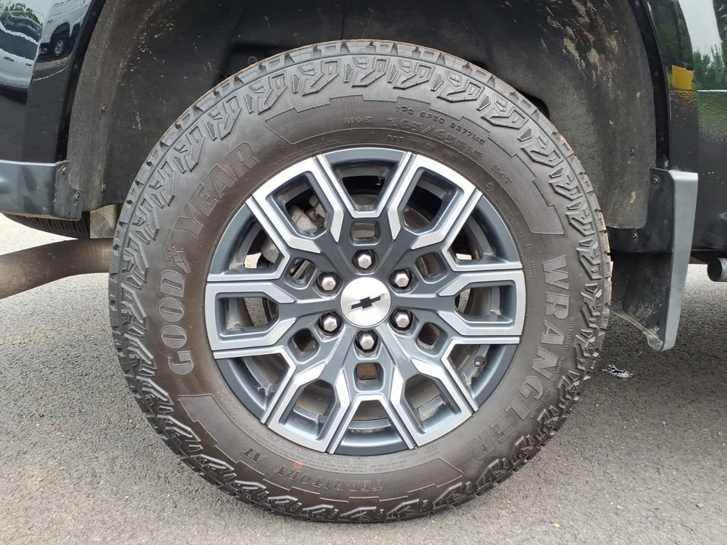 Used 2024 Chevrolet Colorado Z71 AWD/4WD image 22