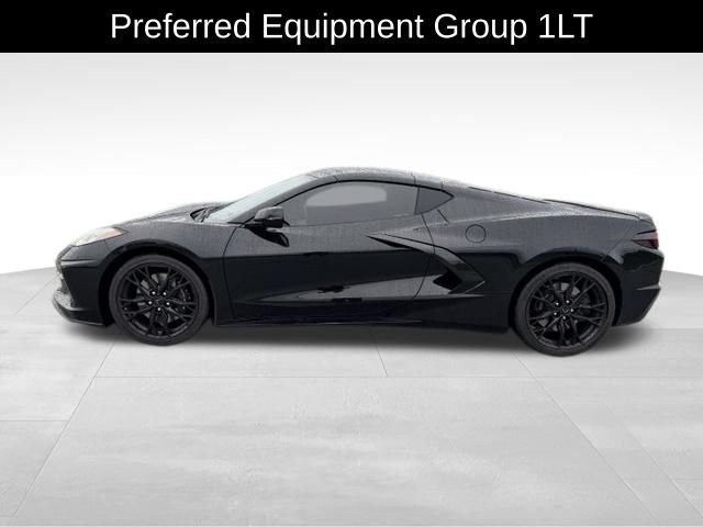 Used 2023 Chevrolet Corvette Stingray Coupe w/ Z51 Performance Package RWD image 4
