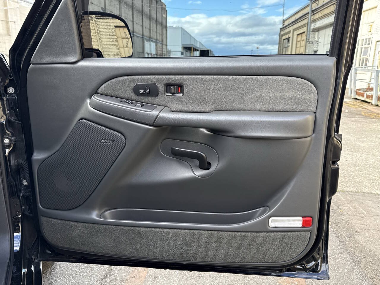 Used 2003 Chevrolet Silverado 1500 SS AWD/4WD image 23