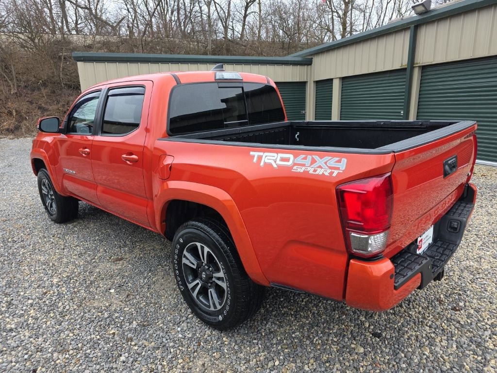 Certified 2017 Toyota Tacoma TRD Sport image 4