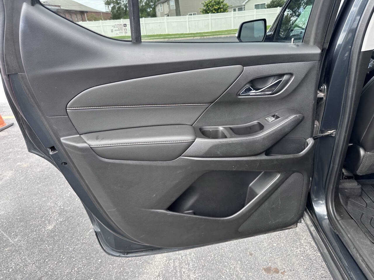 Used 2020 Chevrolet Traverse RS w/ LPO, Floor Liner Package AWD/4WD image 19