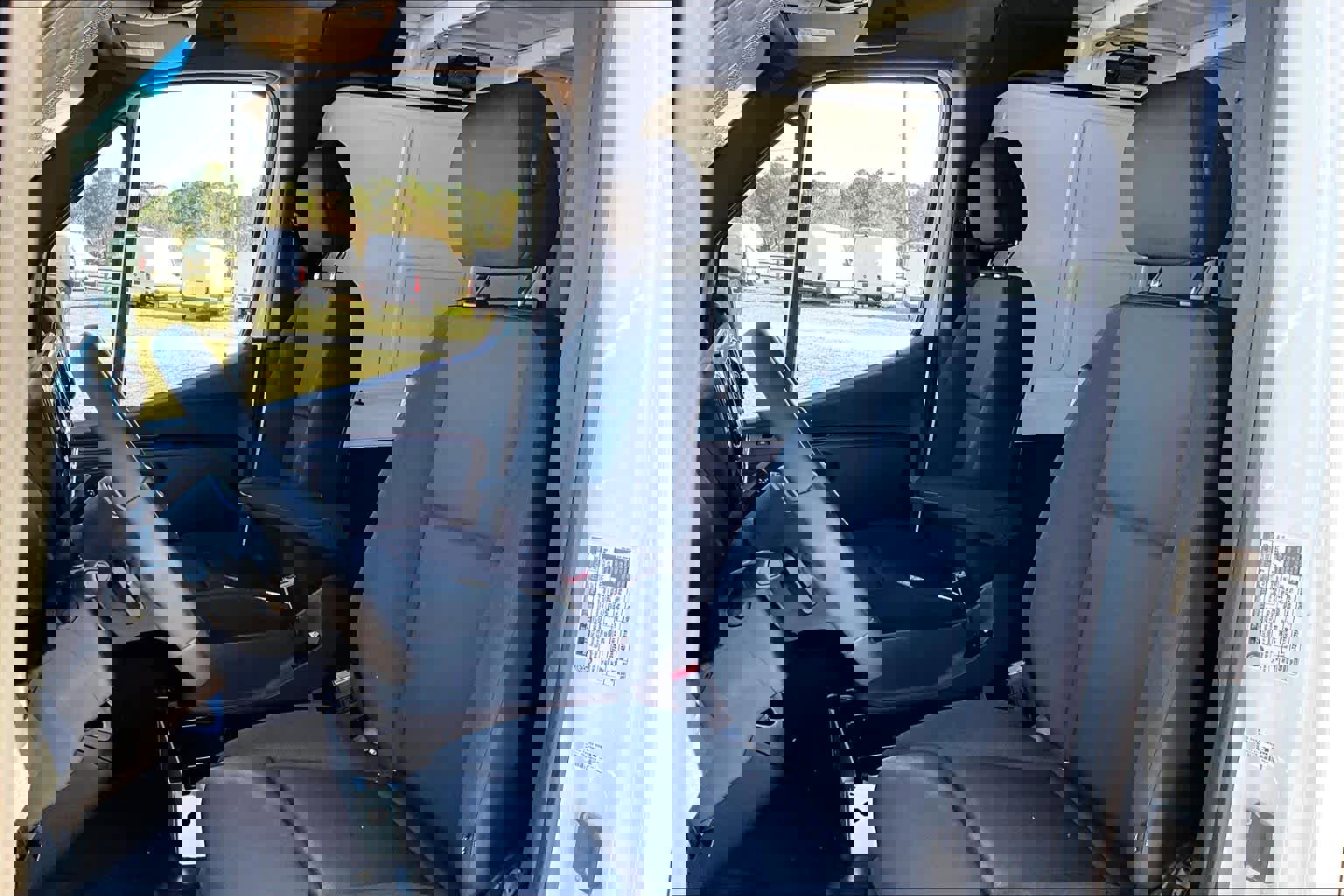 Used 2024 Mercedes-Benz Sprinter 2500 image 8