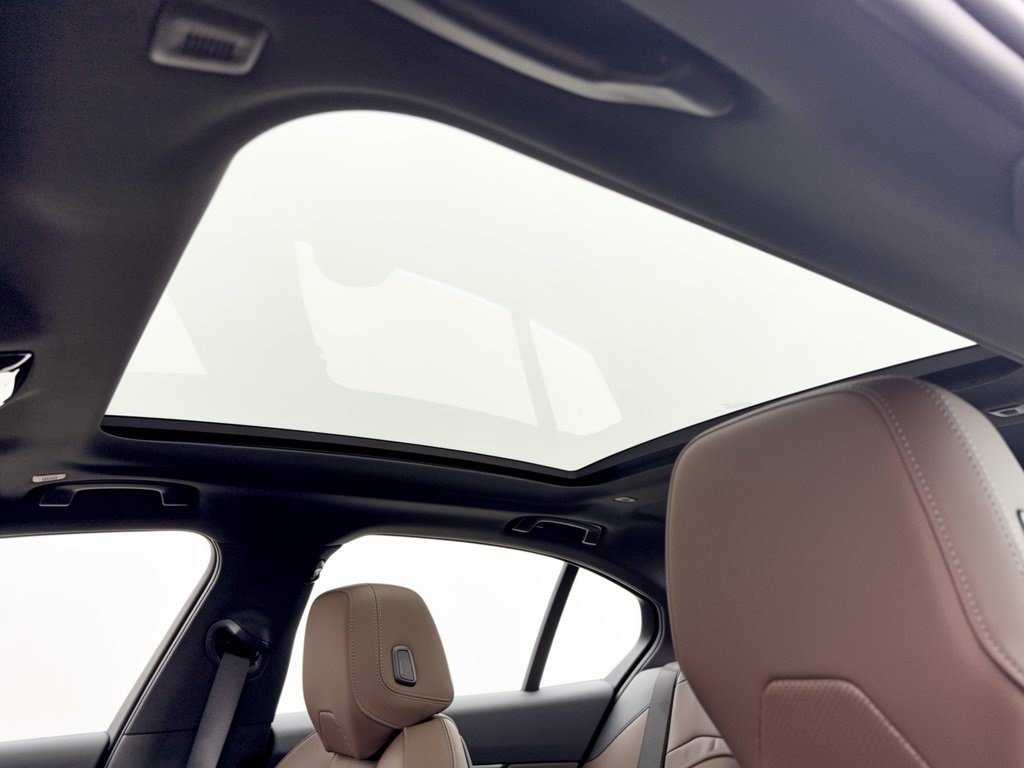 New 2027 BMW 530i RWD image 27