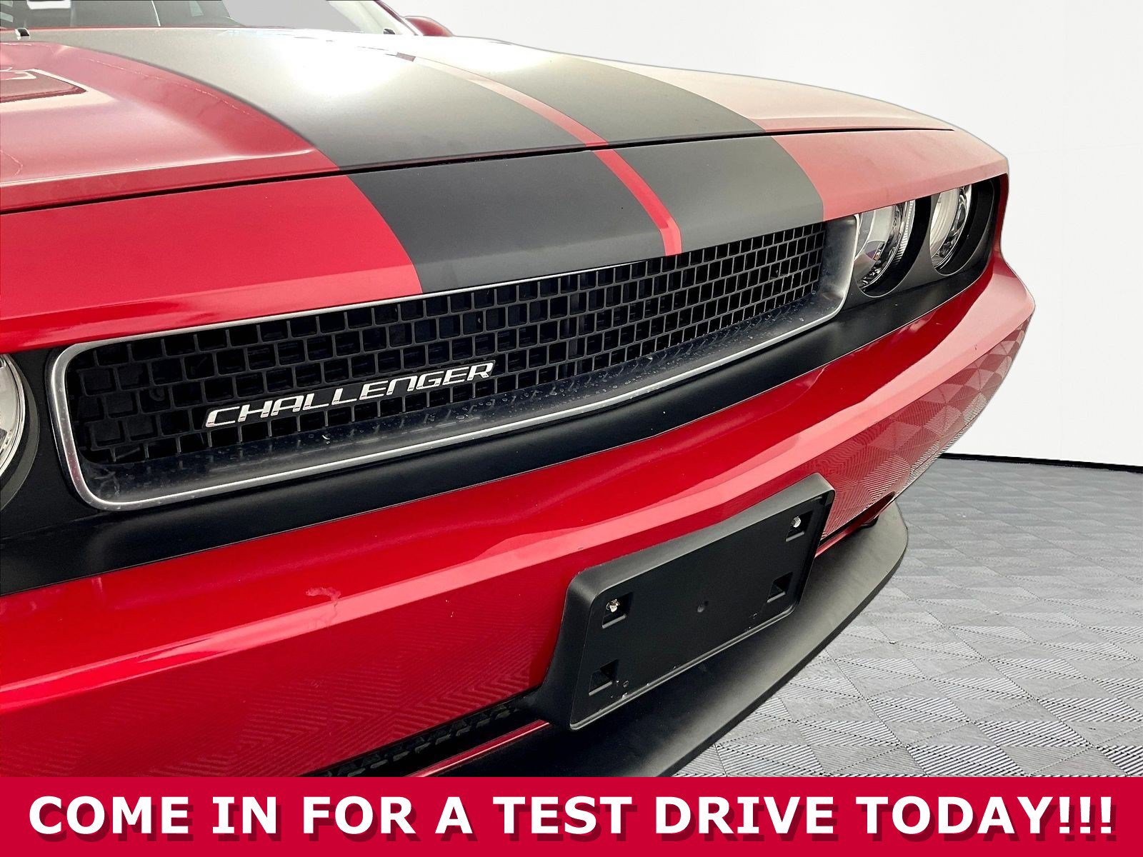Used 2013 Dodge Challenger R/T RWD image 29